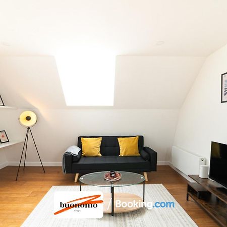Two Bedroom Apartment At Buonomo Stays Short Lets & Serviced Accommodation London Exterior foto