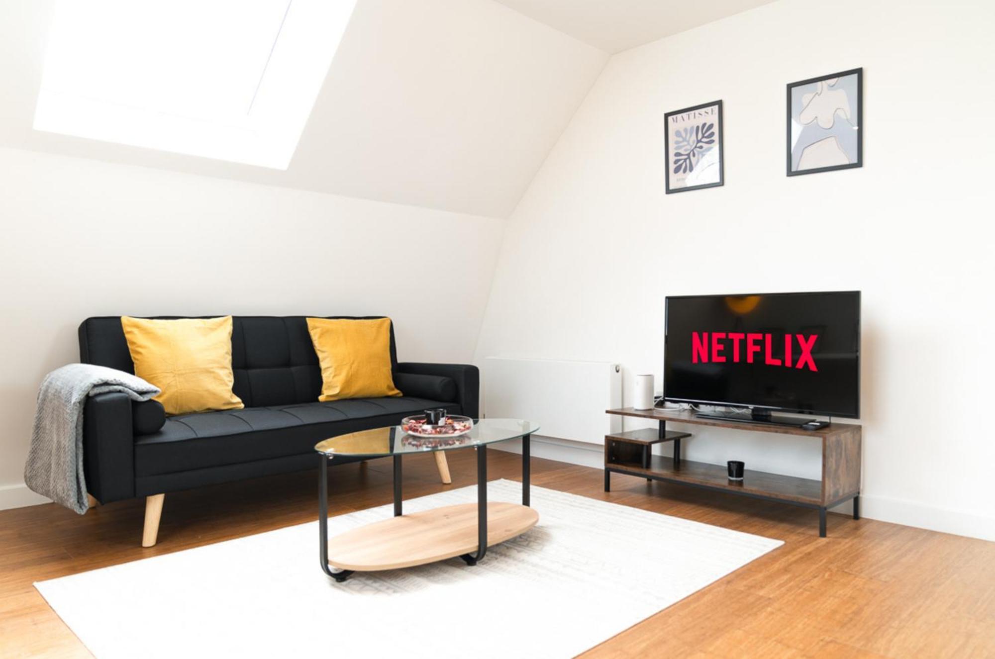 Two Bedroom Apartment At Buonomo Stays Short Lets & Serviced Accommodation London Exterior foto