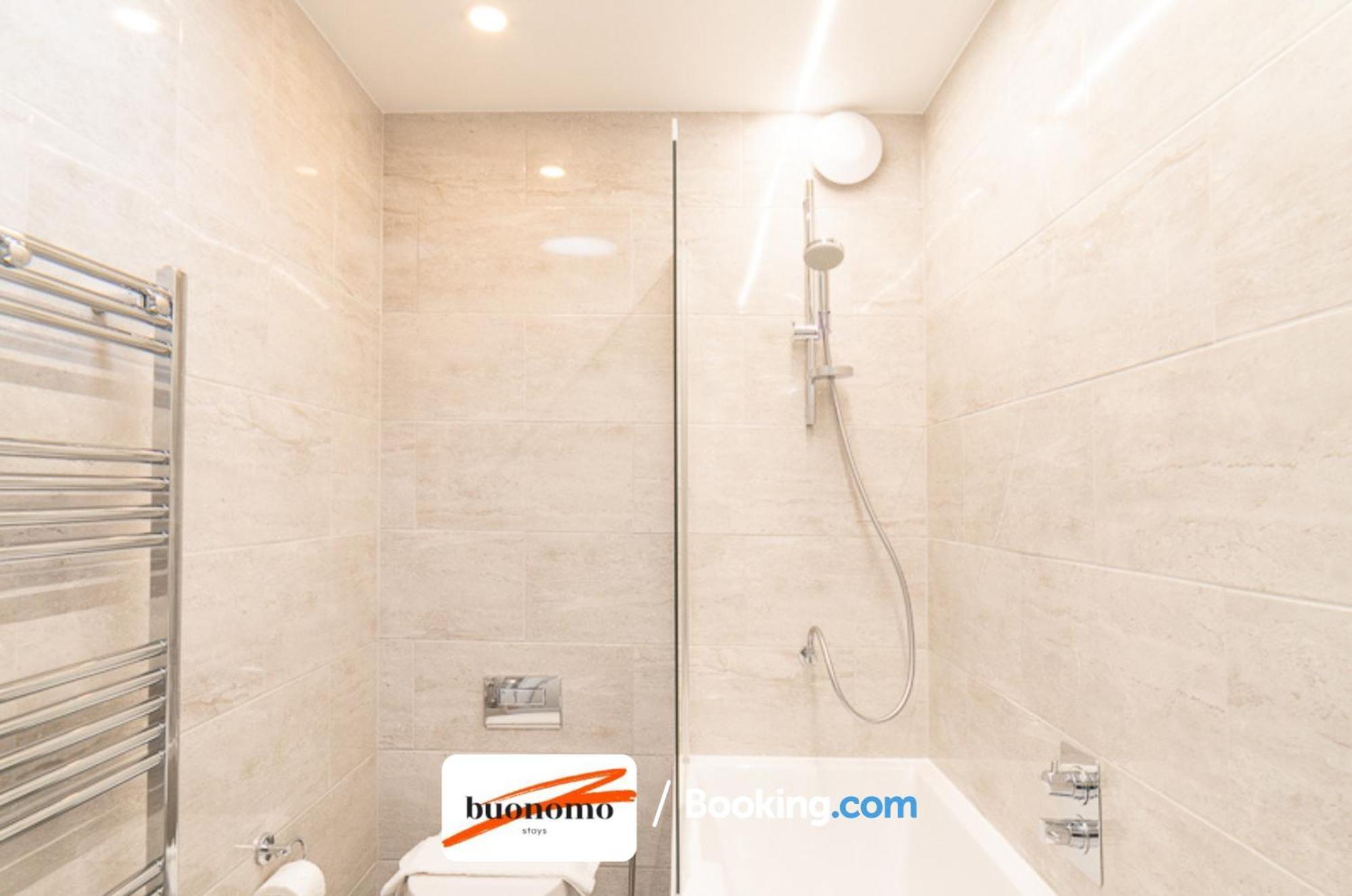 Two Bedroom Apartment At Buonomo Stays Short Lets & Serviced Accommodation London Exterior foto